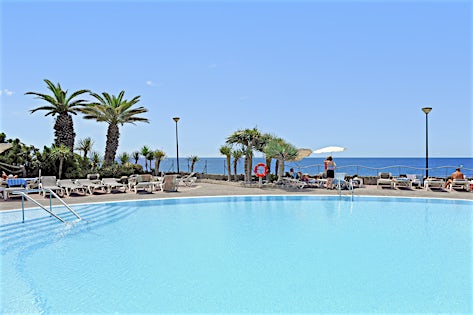 Pestana Bay